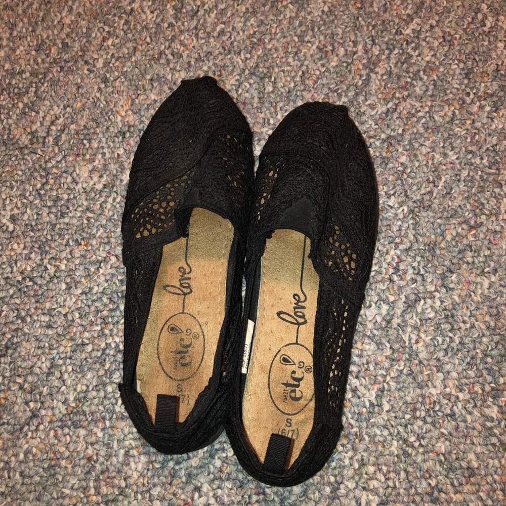 black lace flats